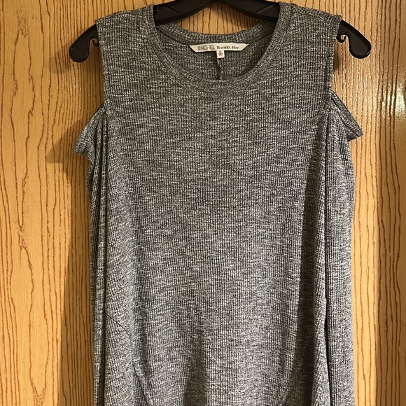RACHEL Rachel Roy Cold Shoulder Top - Picture 2 of 4